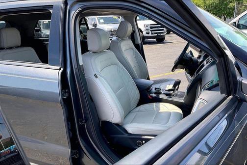 Magnetic Metallic 2016 Ford Explorer Platinum