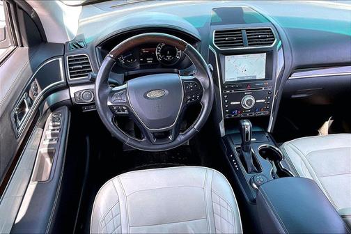 Magnetic Metallic 2016 Ford Explorer Platinum