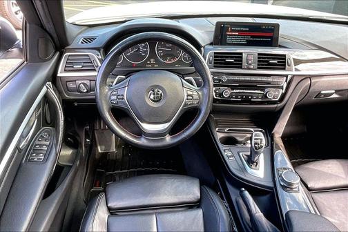 Alpine White 2018 BMW 330 330i
