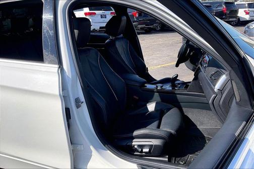 Alpine White 2018 BMW 330 330i