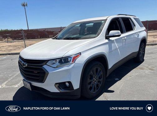 Iridescent Pearl Tricoat 2020 Chevrolet Traverse RS