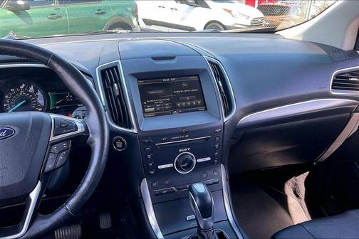 Tuxedo Black Metallic 2015 Ford Edge Titanium