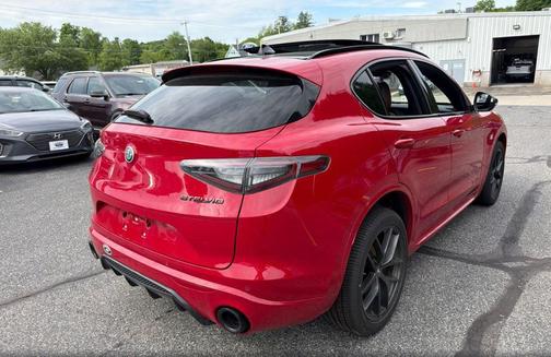 Alfa Rosso 2021 Alfa Romeo Stelvio Ti Sport