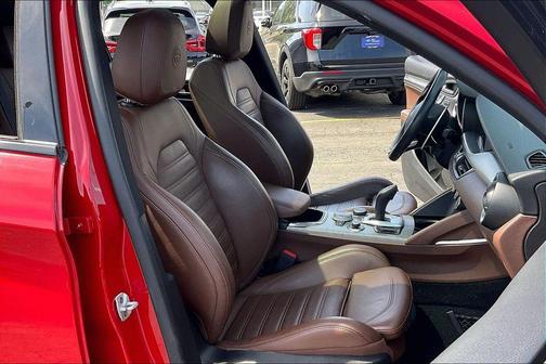 Alfa Rosso 2021 Alfa Romeo Stelvio Ti Sport