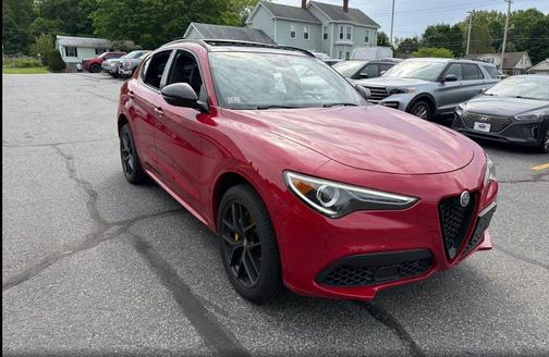Alfa Rosso 2021 Alfa Romeo Stelvio Ti Sport