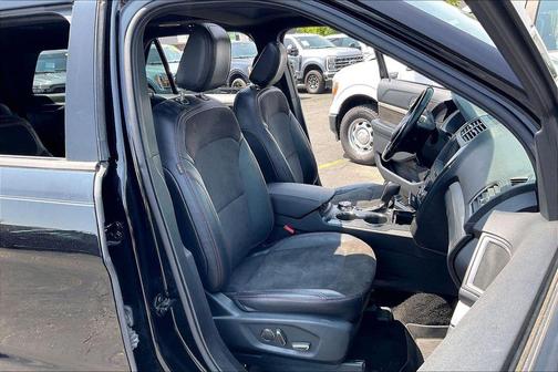 Shadow Black 2018 Ford Explorer XLT