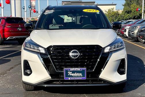 2023 Nissan Kicks SR