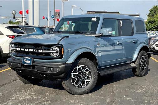 2025 Ford Bronco Outer Banks