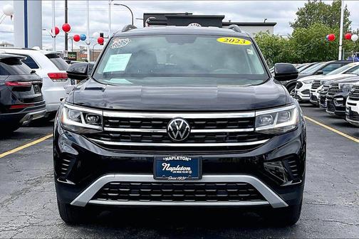 Deep Black 2023 Volkswagen Atlas 2.0T SE