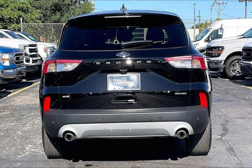 Agate Black Metallic 2022 Ford Escape SE