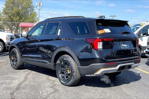 Agate Black Metallic 2026 Ford Explorer Tremor