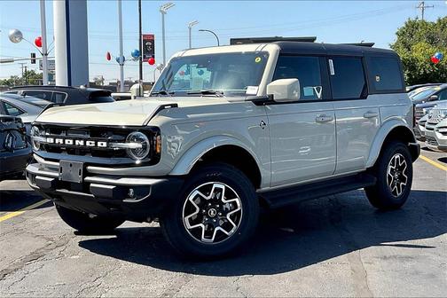 2025 Ford Bronco Outer Banks