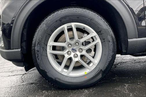 Agate Black Metallic 2026 Ford Explorer Active