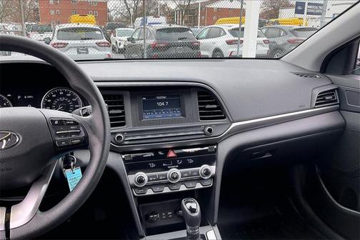 2020 Hyundai ELANTRA SE