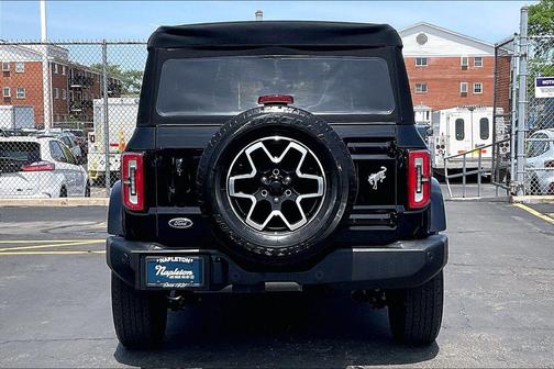 Shadow Black 2024 Ford Bronco Outer Banks