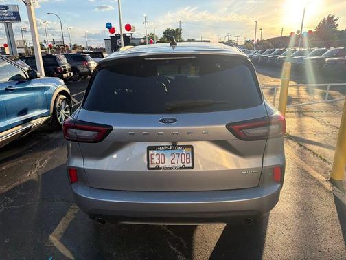 Iconic Silver Metallic 2024 Ford Escape ST-Line