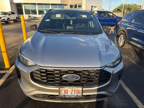 Iconic Silver Metallic 2024 Ford Escape ST-Line