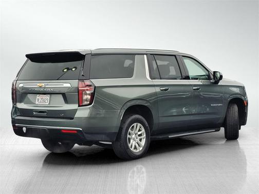 2024 Chevrolet Suburban LT