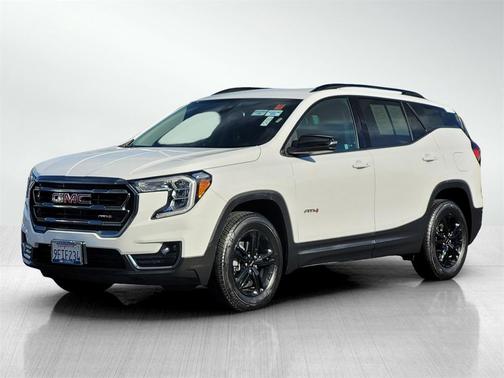 2023 GMC Terrain AWD AT4