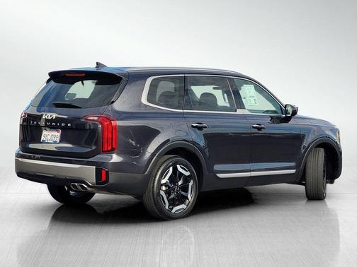Gray 2025 Kia Telluride S