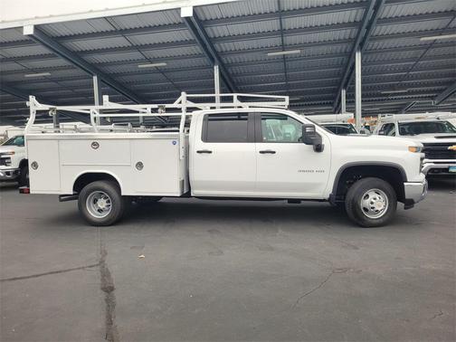 2025 Chevrolet Silverado 3500 WT