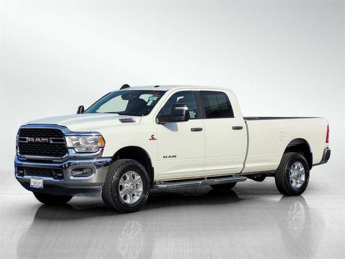 2024 RAM 2500 Big Horn Crew Cab 4x4 8' Box