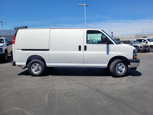 2025 Chevrolet Express 2500 RWD 2500 Regular Wheelbase WT
