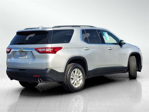 2021 Chevrolet Traverse LT Cloth