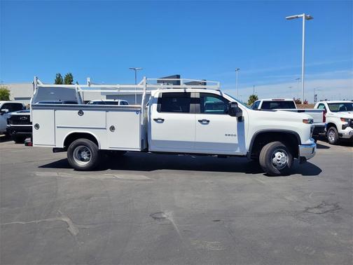 2025 Chevrolet Silverado 3500 WT