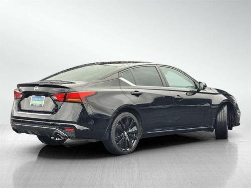 2022 Nissan Altima SR Intelligent AWD