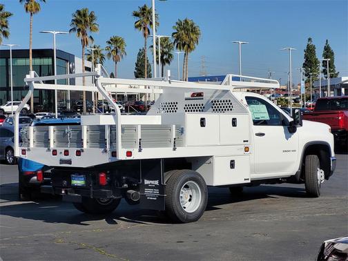 2026 Chevrolet Silverado 3500 WT