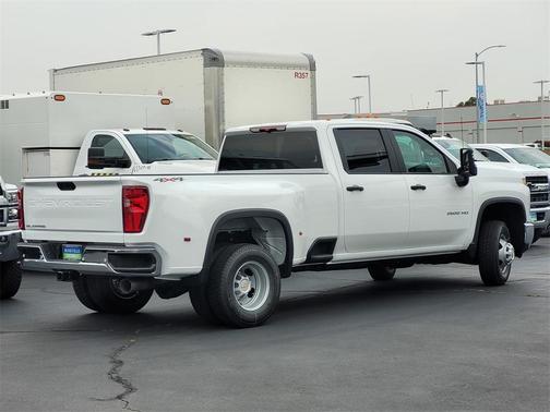 2026 Chevrolet Silverado 3500 WT
