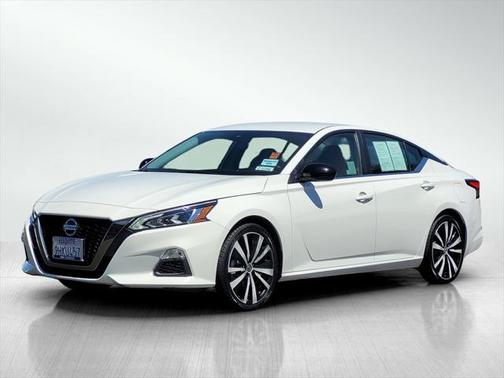 2021 Nissan Altima SR FWD