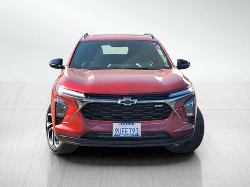Crimson Metallic 2025 Chevrolet Trax 2RS
