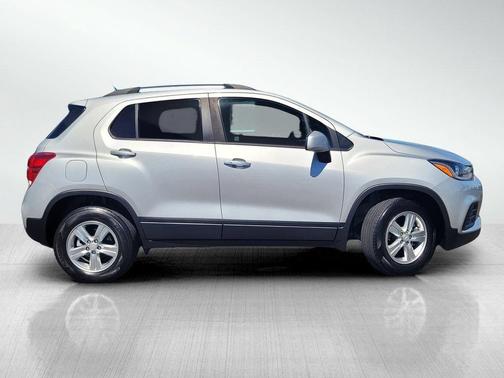 Gray 2022 Chevrolet Trax LT