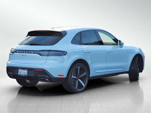 2025 Porsche Macan 