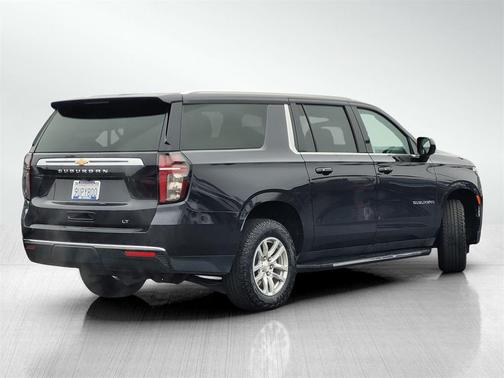 2023 Chevrolet Suburban LT
