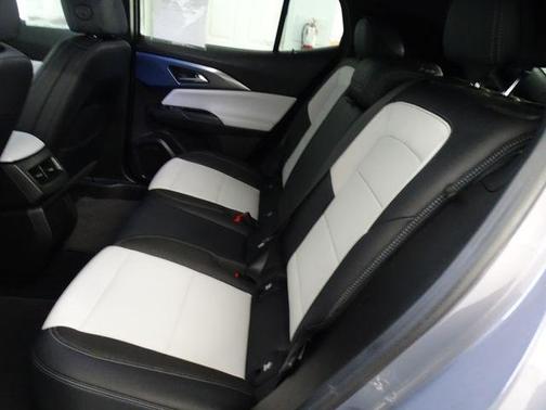 2025 Chevrolet Equinox EV LT 2