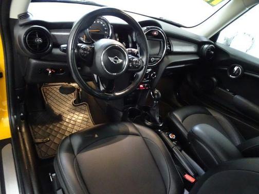 2017 MINI Hardtop Cooper