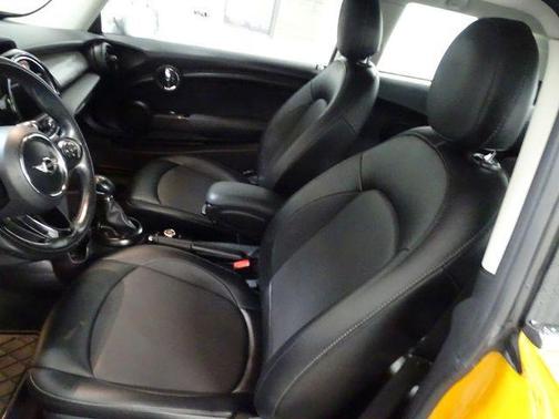 2017 MINI Hardtop Cooper