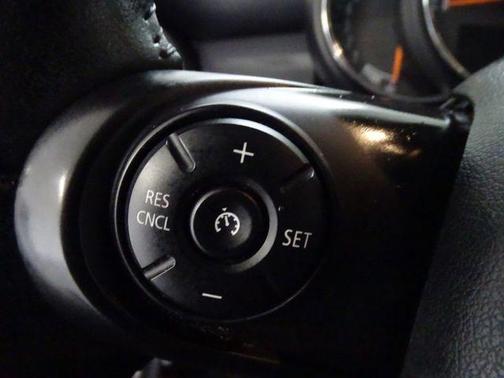 2017 MINI Hardtop Cooper