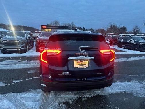 2022 GMC Terrain SLE