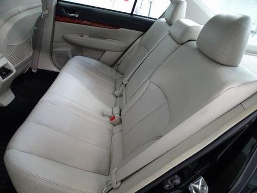 2010 Subaru Legacy 3.6R Limited