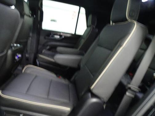 Onyx Black 2025 GMC Yukon Elevation