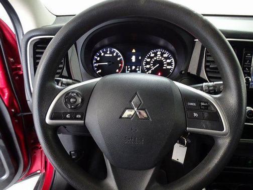 2020 Mitsubishi Outlander ES