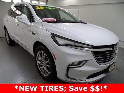 2023 Buick Enclave Essence