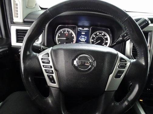 2017 Nissan Titan SL