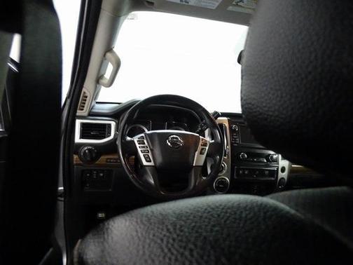 2017 Nissan Titan SL