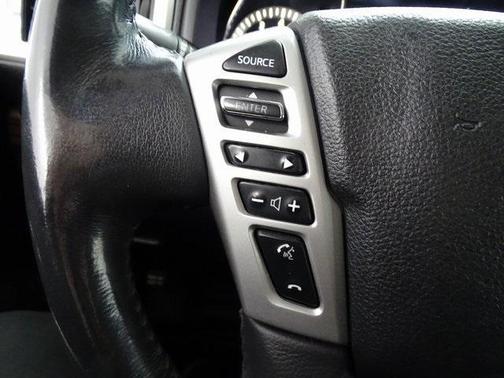 2017 Nissan Titan SL