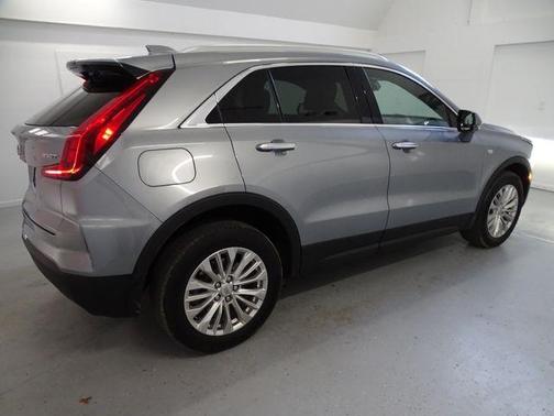 2024 Cadillac XT4 Luxury